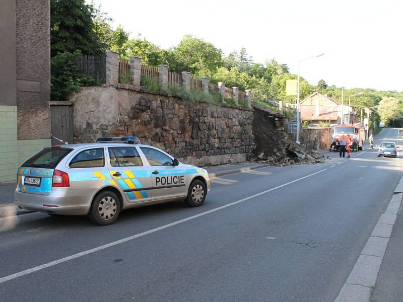 Zřícení zdi v Lázeňské ulici, 12. června