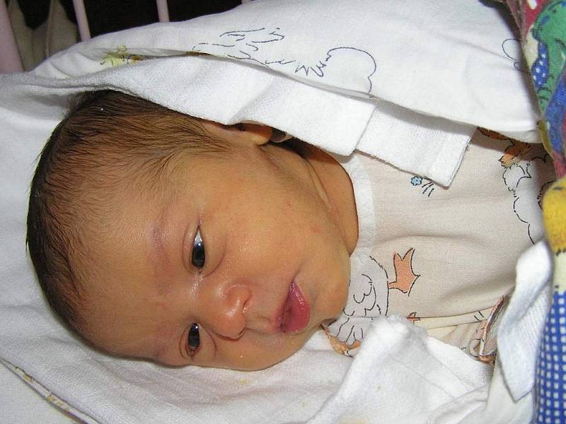 Elizabeth Nagyová, 20.11.2007, Zlonice, váha  3,27 kg, míra  51 cm, rodiče Lenka a Lukáš Nagyovi (porodnice Slaný).