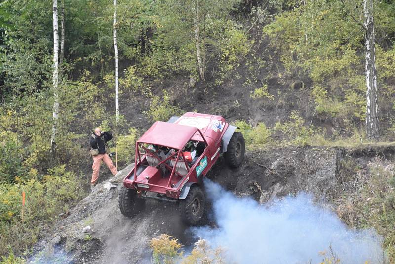 V Kladně se jelo druhé kolo závodu offroadových aut Bohemian Offroad Challenge 2017.