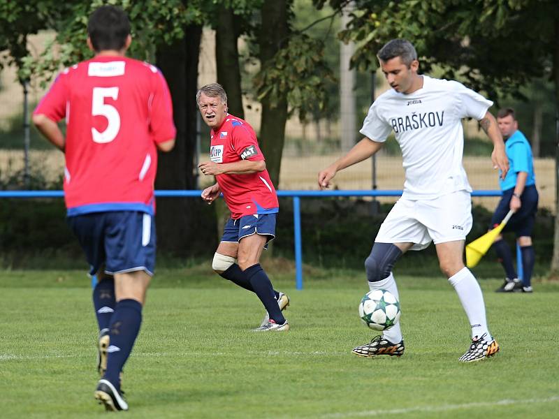 SK Braškov - Internacionálové ČR 3:2. Oslavy 90 let fotbalu na Braškově 