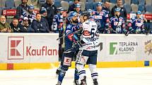 Hokejová extraliga: Kladno (v modrém) poprvé v sezoně porazilo Vítkovice, v prodloužení je udolalo 4:3. Co si se soupeřem řekl Ladislav Zikmund?