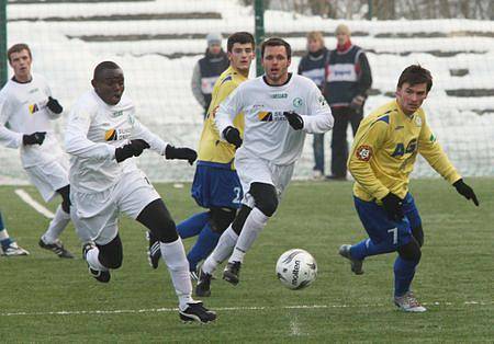 V prvním utkání kladenské děčínské skupiny remizovaly Teplice s Mostem 1:1. í 