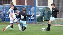 Fotbalová divize, SK Kladno (v bílém) - Chomutov 3:1.