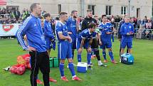 Třetiligový Slovan Velvary přivítal v rámci MOL Cupu mistrovskou Slavii Praha.