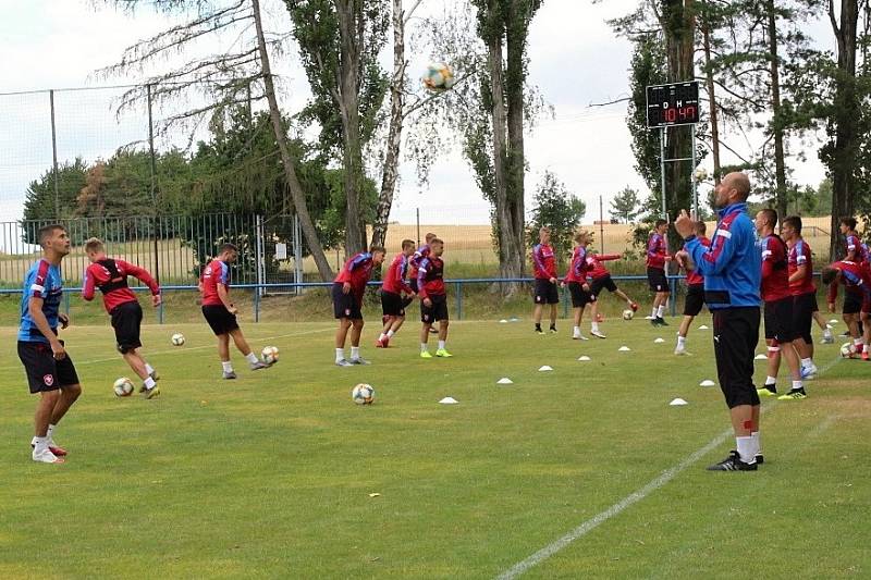 Závěrečné soustředění reprezentace ČR do 19 let před odletem na ME v Arménii.