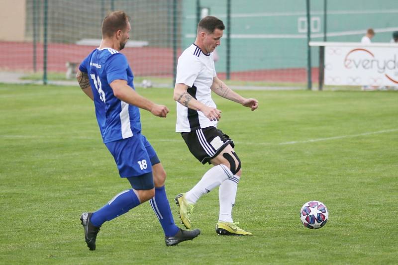 TJ SK Hřebeč - TK Slovan Lysá nad Labem 4:1 (3:0), KP 4. 6. 2022