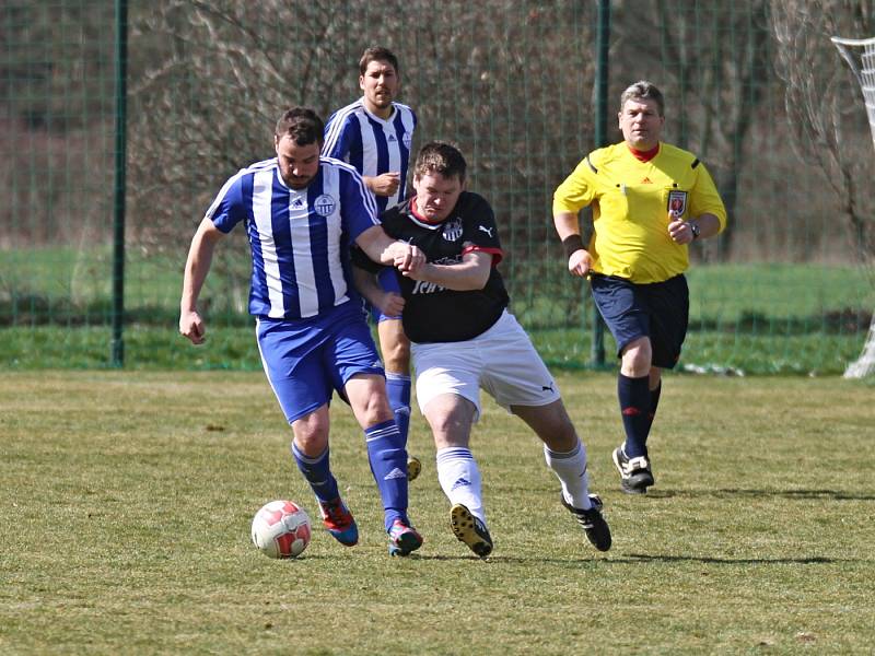 SK Hřebeč - FC Čechie Velká Dobrá 6:0, 2. 4. 2016, A3A - Fair Credit I.B třída skupina A