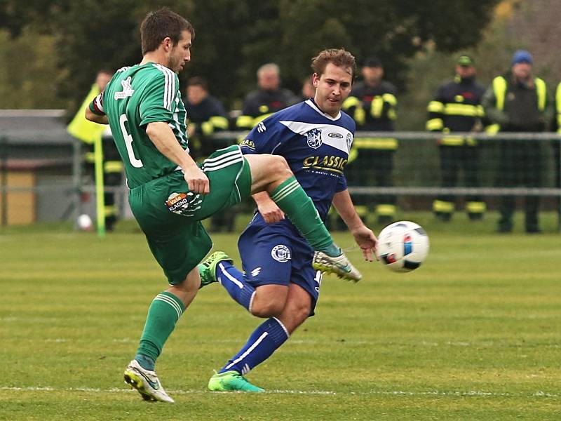 Hostouň potrápilo počasí a hlavně efektivní soupeř / Sokol Hostouň - SK Kladno 1:3, Divize, 8. 10. 2017 