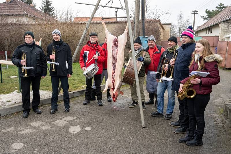 Tradiční masopust a zabijačka v Máslovicích.