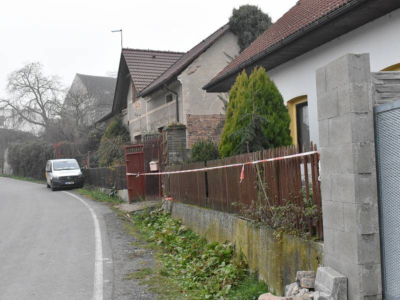 Dům v obci Líský, kde došlo k rodinné tragédii.