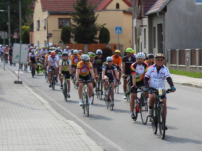 Úterní dojezd cyklistů do Družce.