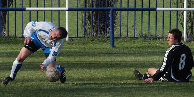 Velká Dobrá - Vraný 2:1, Uher přepálil Mrvíka