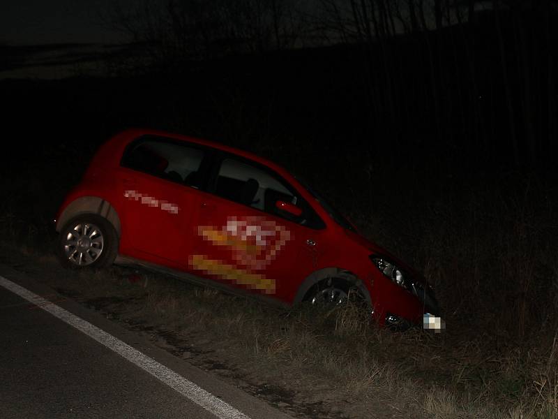 Nehoda u letiště ve Velké Dobré 9. prosince 2019.