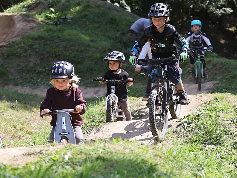 Netopýr BIKE FEST 2022 / Nouzov Poteplí 3. 9. 2022