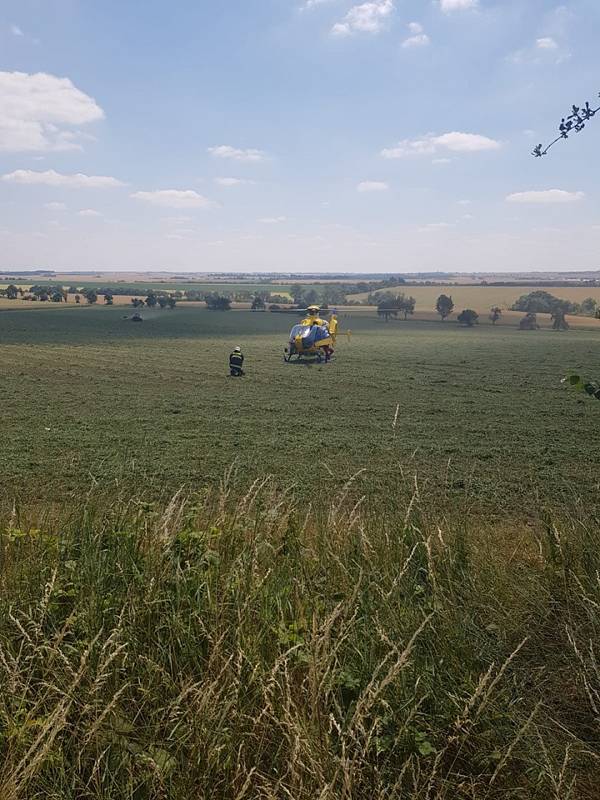 K těžké dopravní nehodě došlo v pátek 28. června za obcí Třebusice na Kladensku.