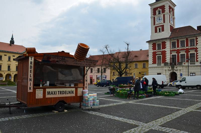 Farmářské trhy ve Slaném.