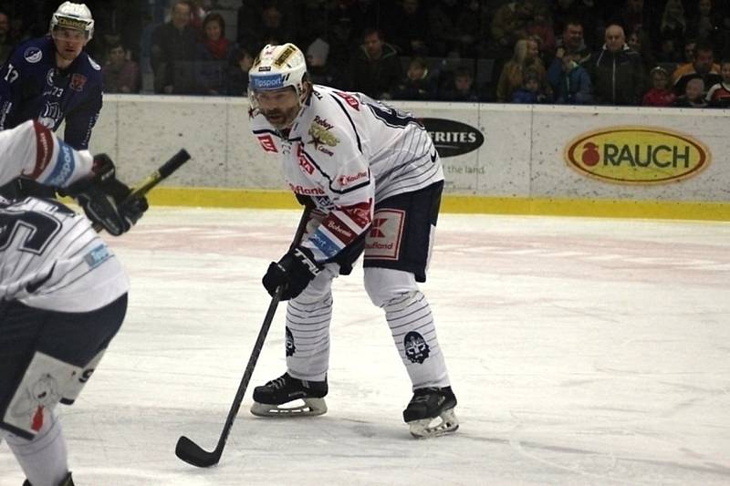 Hokejová příprava se stala v Kolíně událostí, Jágrovo Kladno si přišlo prohlédnout tři tisíce diváků.