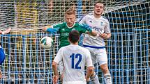 Slaný (v bílém) nečekaně porazilo v divizi Český Brod 2:0.