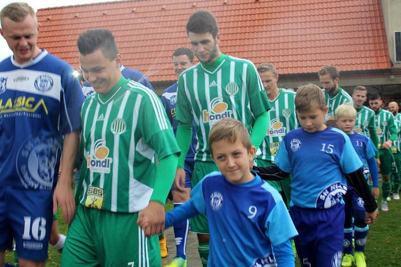 Derby Hostouň - Kladno 1:3. Slavnostní nástup i s dětmi