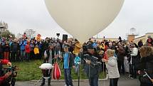 Vypouštění stratosférického balónu 2014. Laborky.cz a další vědecké týmy