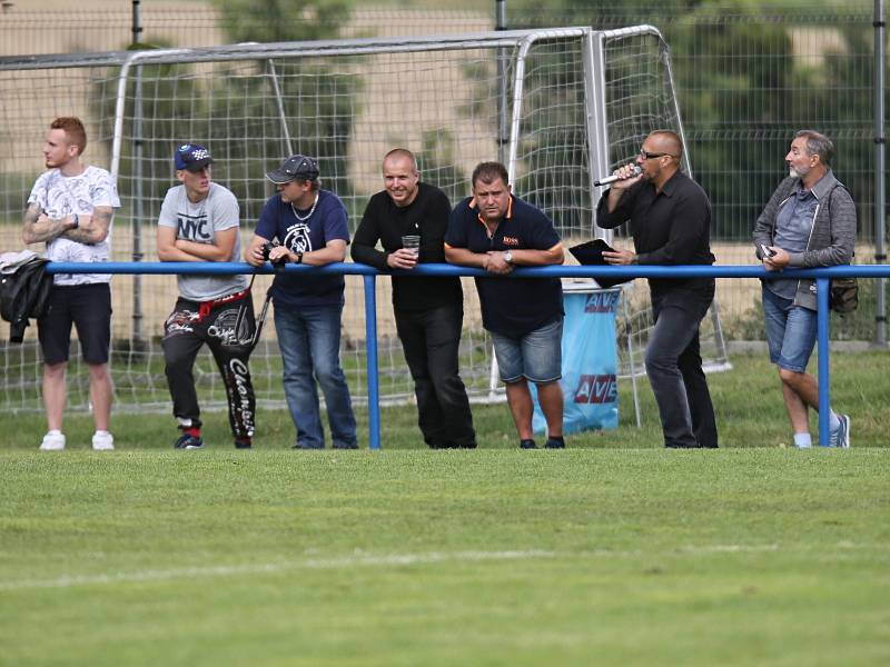 SK Braškov - Internacionálové ČR 3:2. Oslavy 90 let fotbalu na Braškově 