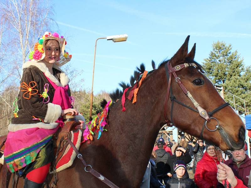 Do vinařického skanzenu zamířila čtveřice průvodů.