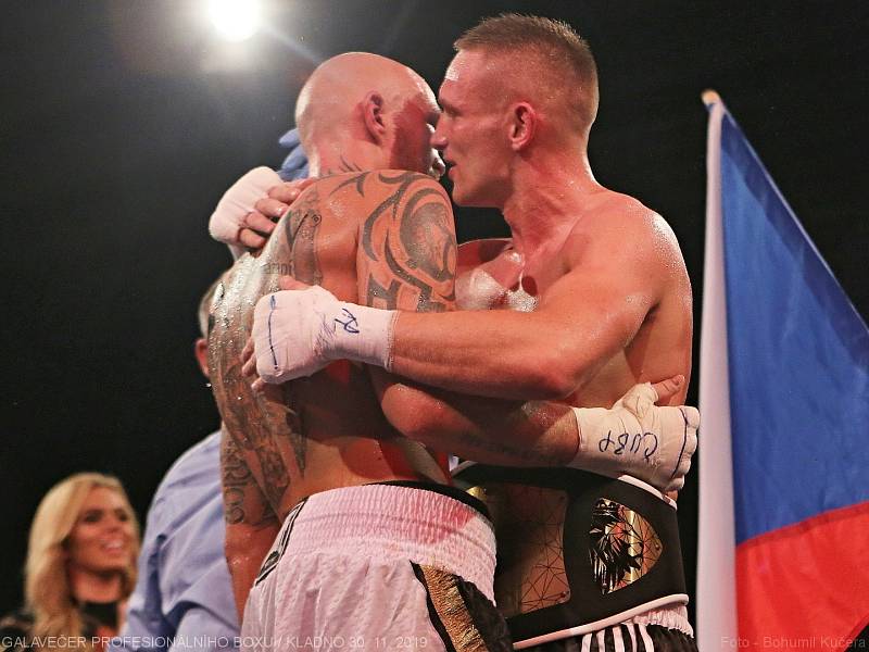 Stanislav Eschner vs Marek Andrýsek //  Galavečer profesionálního boxu BOXING LIVE / Kladno 30. 11. 2019