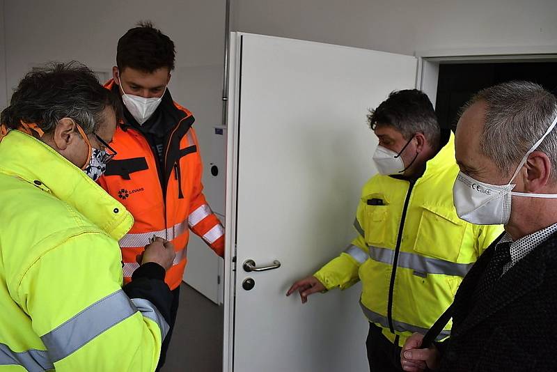 Centrální depozitář Středočeské vědecké knihovny v Kladně je těsně před dokončením.