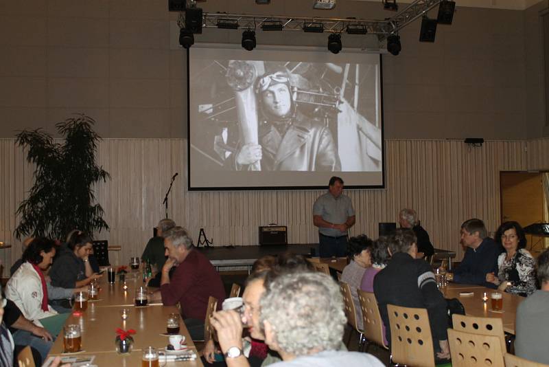 Premiéru filmu o válečném hrdinovi promítli v Zichovci.