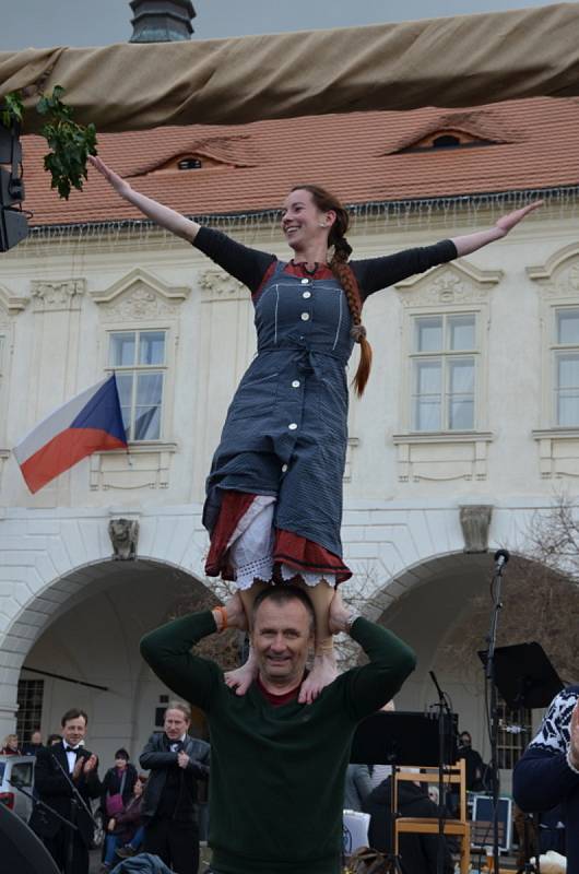 Vajíčkobraní aneb největší světové tvrdovaječnické slavnosti ve Velvarech.