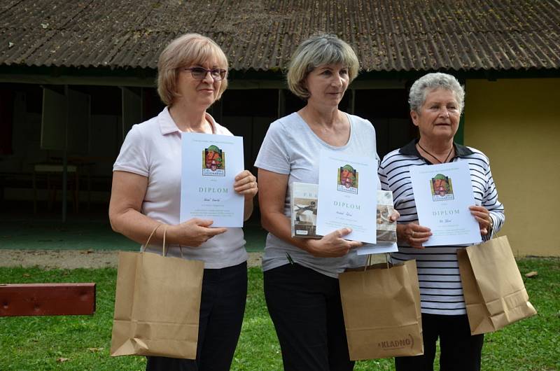 Druhý ročník soutěže střelby z pistole ve Zvoleněvsi na počest válečného veterána Ludvíka Darovce.