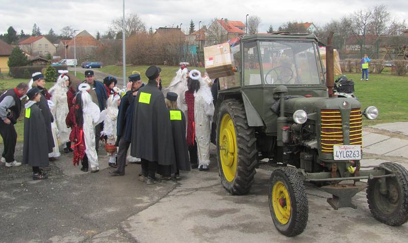 Masopust v Horním Bezděkově, 2. února 2013.