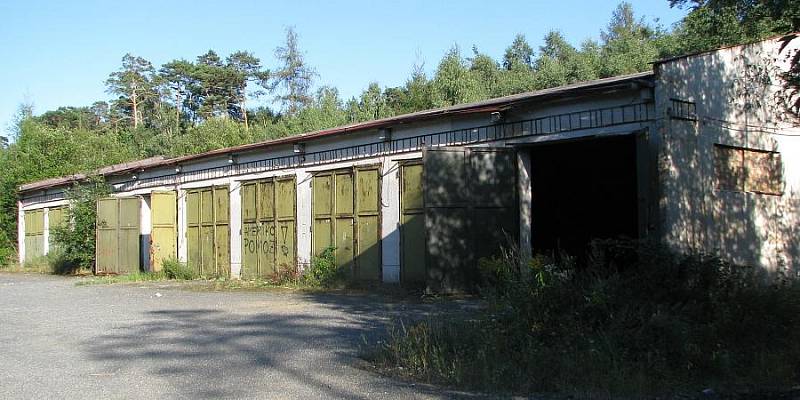 Areál bývalého muničního skladu se nachází nedaleko obce Drnek na Kladensku. 