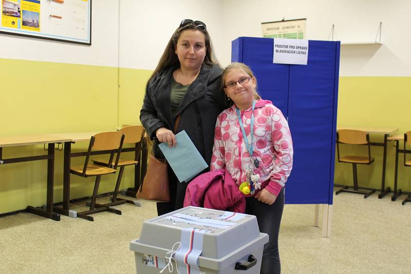 Tradičně se ve volební místnosti proměnily také učebny kladenské průmyslové školy na náměstí Svobody.