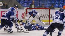 Kladno (v modrém) porazilo Benátky 3:2 v prodloužení.