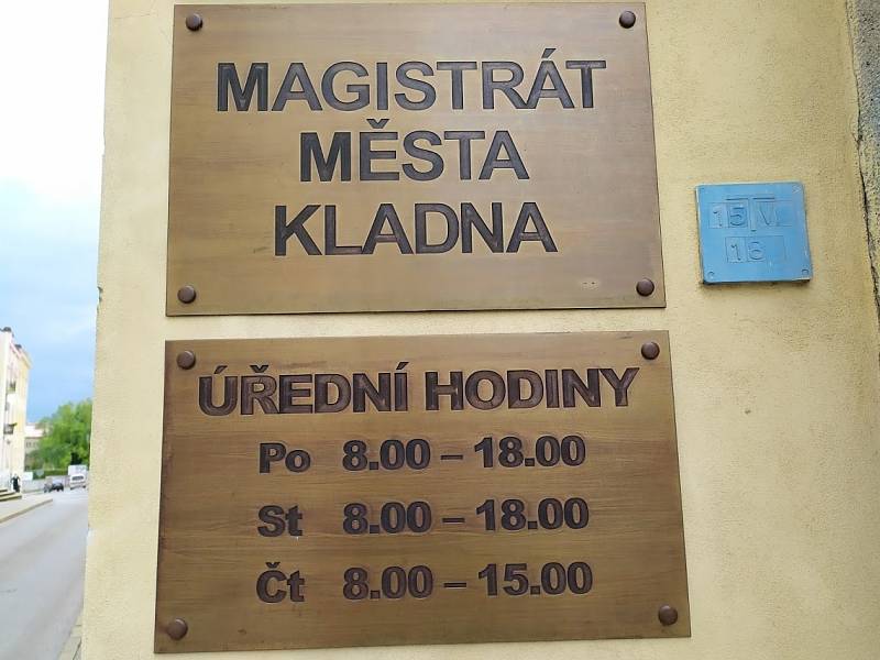 Kladenský magistrát, úřední hodiny.