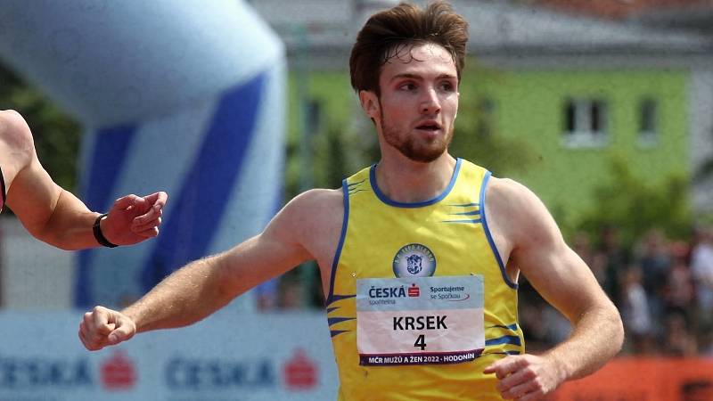 Matěj Krsek zvládl finálový závod na 400 metrů parádně s porazil i dvojici Dukláků Maslák - Šorm