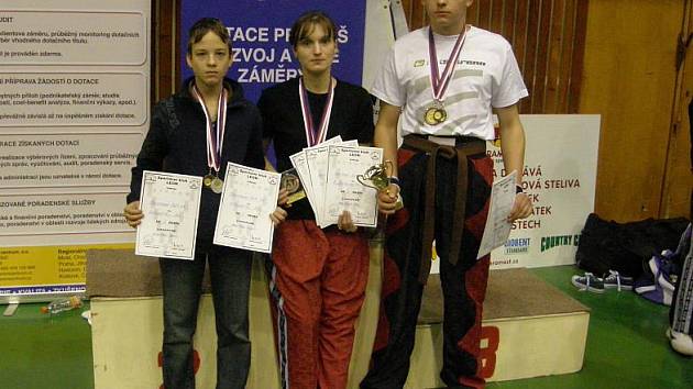 Členové Karate klubu Kladno