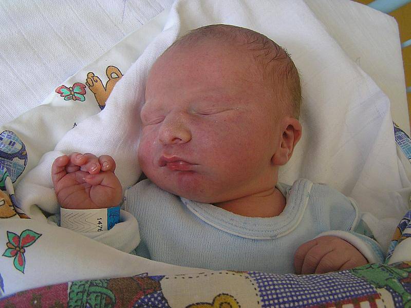 Jakub Krejsa, Hospozín, 28.1.2010, váha 3,2 kg, míra 50 cm, rodiče jsou Marie a Stanislav Krejsovi, porodnice Slaný