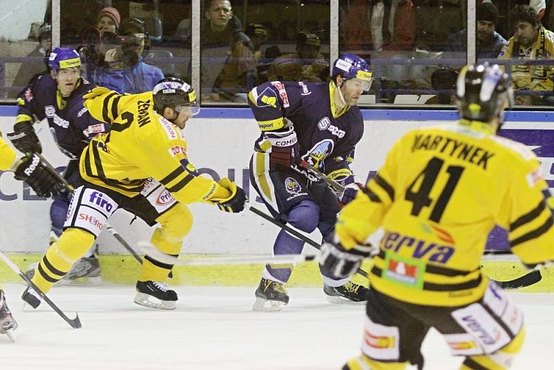 Rytíři s podporou loučícího se Jaromíra Jágra udolali Litvínov. Zlaté body. // Rytíři Kladno – HC Verva Litvínov 3:2, hráno 8. 1. 2013