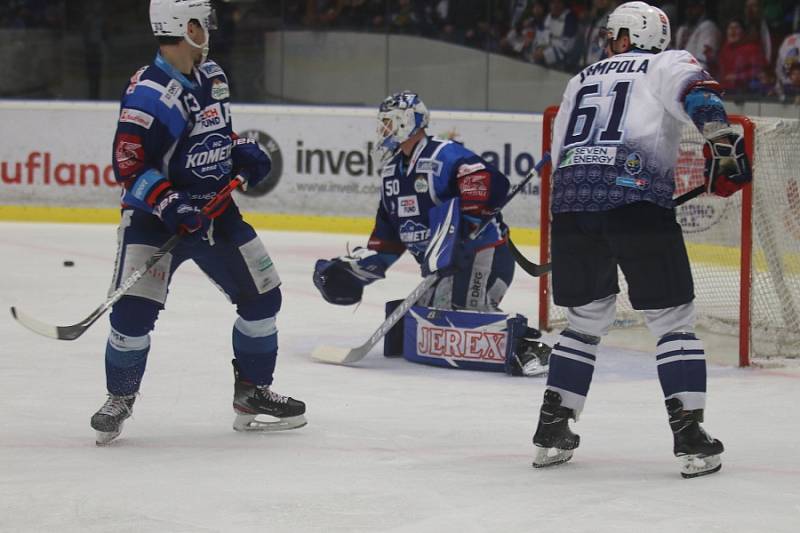 Kladno (v bílém) hostilo v hokejové extralize Kometu Brno.