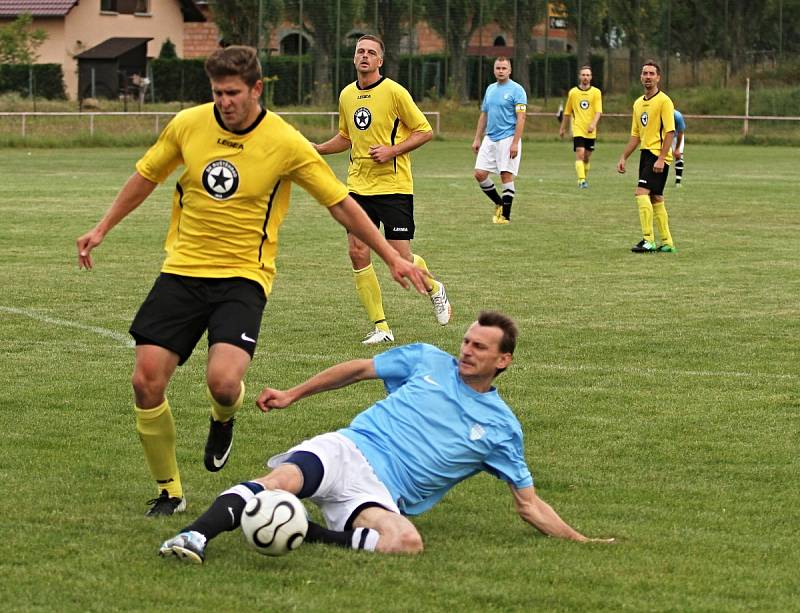 Slavoj na úvod soutěže vyloupil Buštík // SK Buštěhrad - Slavoj Kladno 0:3, III tř. sk.A. okr. Kladno, 2013-4, 23. 8. 2014