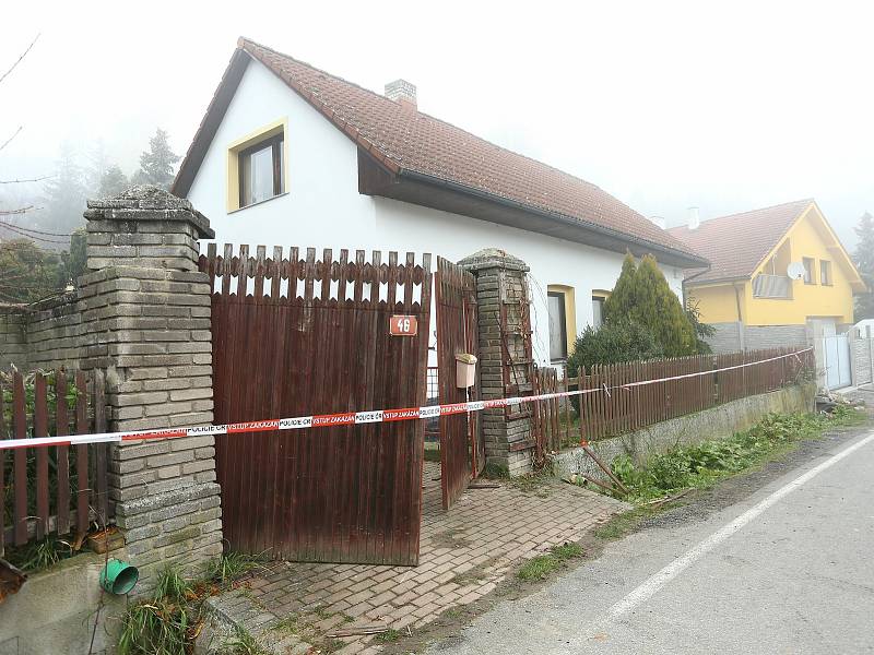 Dům v obci Líský, kde došlo k rodinné tragédii.
