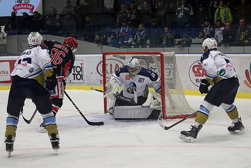 Kladno (v bílém) vysoko přehrálo Prostějov 7:3.