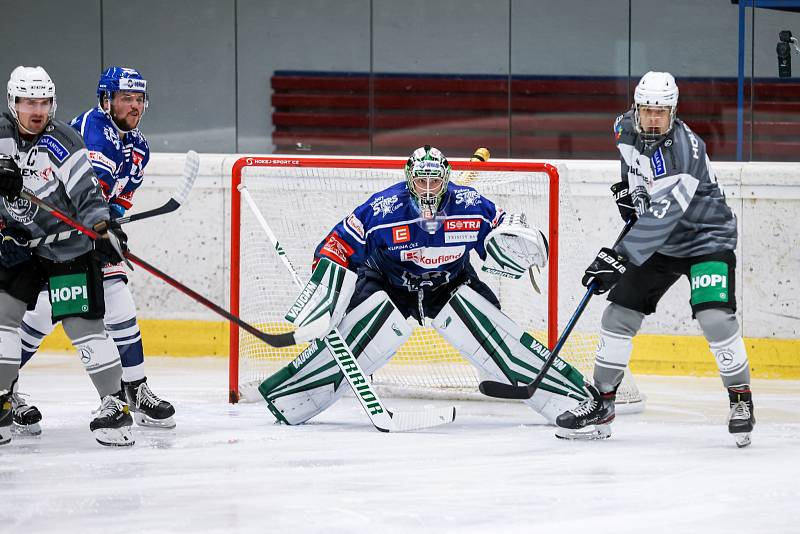 Hokejisté Kladna v přípravném utkání hraném v Berouně porazili Karlovy Vary 3:2 po prodloužení.
