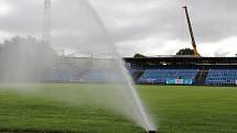 Nový zavlažovací systém na kladenském fotbalovém stadionu.