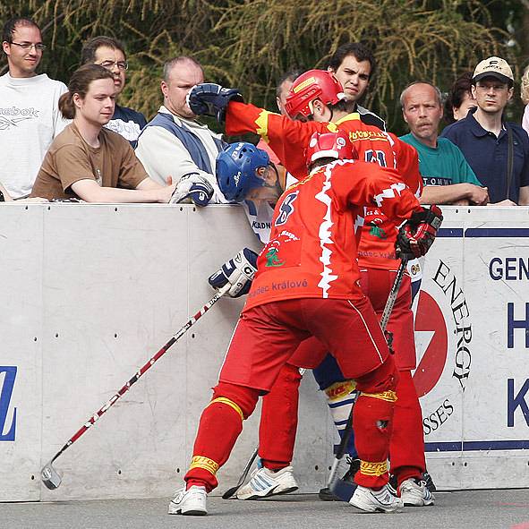 Finále extraligy hokejbalu KEB Kladno - H.A.K. Hradec Králové hráno 9.5.09