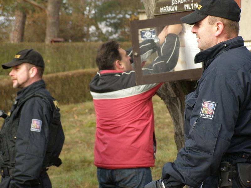 Policisté se v pátek dopoledne vydali na kontrolu chatových oblastí na Unhošťsku.