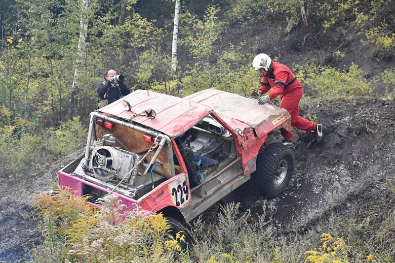 V Kladně se jelo druhé kolo závodu offroadových aut Bohemian Offroad Challenge 2017.