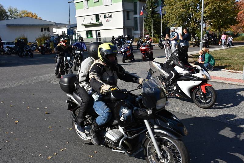 Motorkáři zahřáli výfuky naposledy.